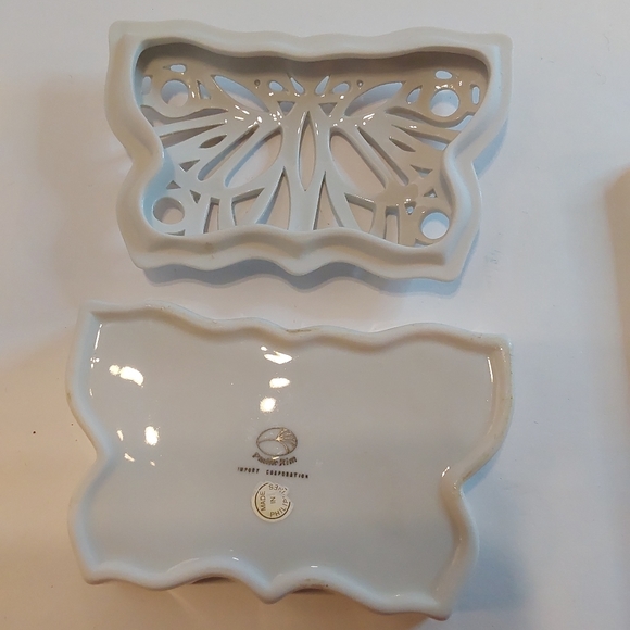 Pacific Rim Porcelain Butterfly Design Lidded Trinket Dish - Picture 5 of 10
